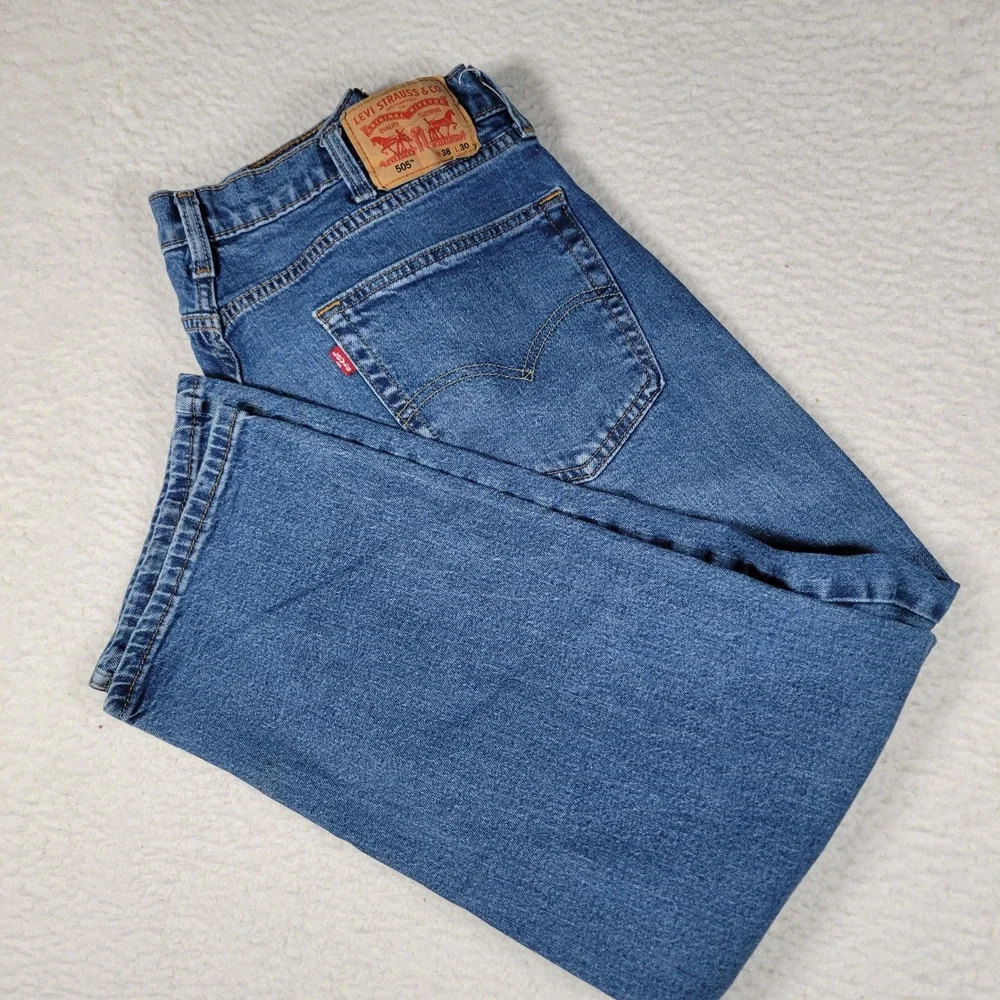 Levi's 505 Regular Fit Jeans Mens 38x30 Blue Straight Leg Medium Wash Denim